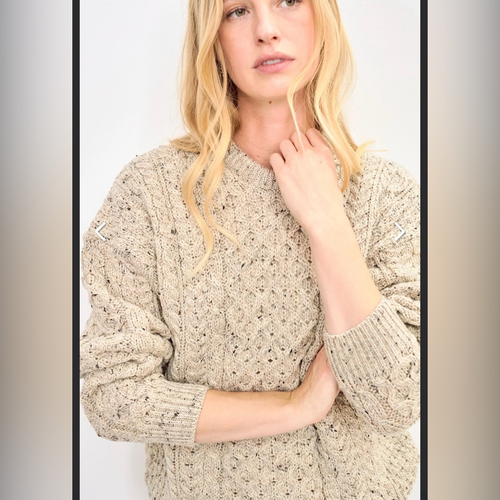 EUC Aran Woollen Mills. Flecked Oat Crewneck 100% Wool Sweater. Size medium.